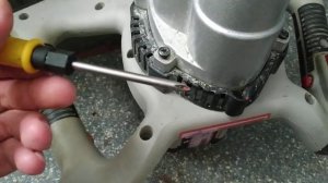 Как выкрутить саморез или винт с сорванной - слизанной крестовиной. Ударно-поворотная отвёртка