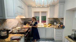 Погода испортила нам все планы. Такого мы не ожидали. Готовим сытный ужин и сладкий десерт.