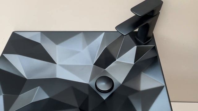 Черен влаго и водоустойчив шкаф - Diamante 60 Black смотреть онлайн