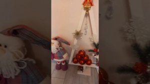 Добрый вечер друзья погода +14 Дочки, подарили хризанте