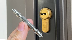 Как починить застрявший главный замок за 2 секунды. Секретный совет от ветерана слесарного дела с 30