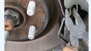 Замена передних тормозных колодок Jaguar F-Pace