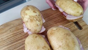 Запечённая КАРТОШКА с БЕКОНОМ по-деревенски в духовке