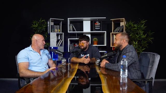 Суммы гонораров в UFC, жизнь в США и возвращение в Росси? смотреть онлайн