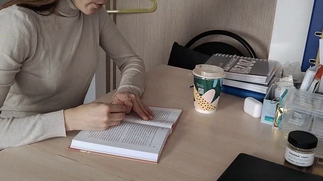 Повседневная жизнь  успехи на танцах  оформление бро?