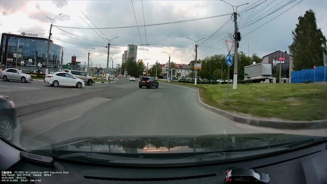 iBOX F5 PRO 4K Запись днем 2. смотреть онлайн