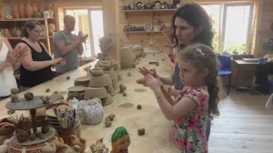 Нина в Гончарной мастерской: делаем игрушки и работаем за гончарным кругом