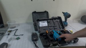 Перфоратор аккумуляторный Bort BHD-21Li-BL