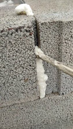 Монтажная пена & Щель #строительство #construction #diy