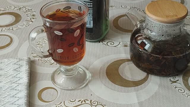 Заготовка чая из кипрей, в народе иван-чай \\ процесс ферментировании