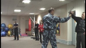 Применение и использование Палки Резиновой с боковой рукояткой – Тонфа (ПР-Т) 5