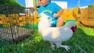 Влад и Ники - Дети построили домик на дереве из Лего!