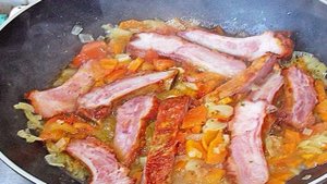 Чечевица с копчеными ребрышками