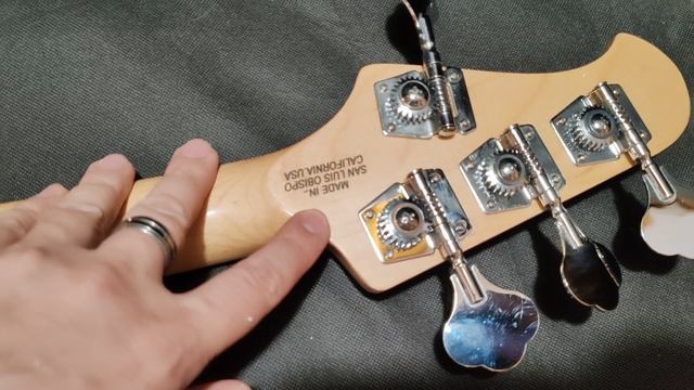 Обзор сборки китайской реплики Musicman Stingray 4 черный смотреть онлайн