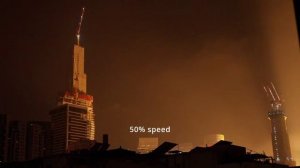 Мощная ударная волна от одного из последних прилётов в Тель-Авиве (Израиль).