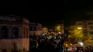 Жители Тегерана собрались в центре города чтобы наблюдать за работой ПВО