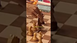 Аниш Гири тронул коня, но не сходил? #шахматы #chess
