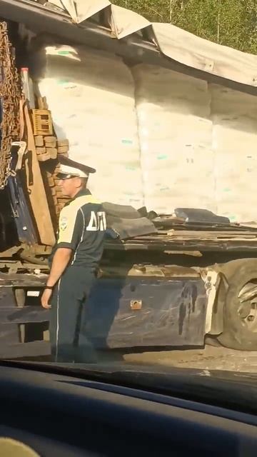 Страшная авария в сторону Сим 3.07.24 #дальнобой #наморенамашине #симавария #пробкасим #море2024 смотреть онлайн