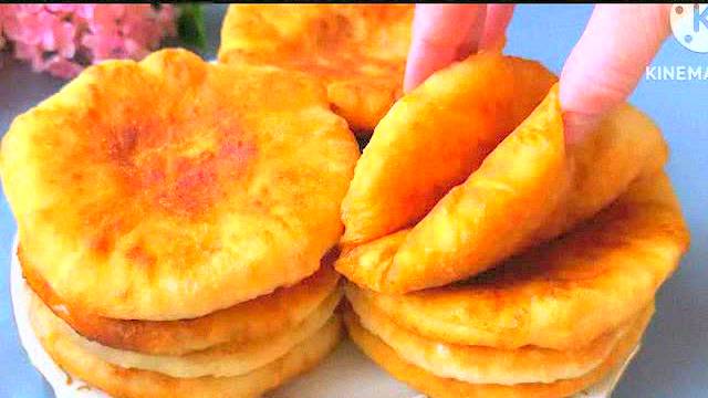 Вкусные пирожки за 5 минут! Муж съел всю сковороду — рецепт, от которого все соседи с ума сходят!