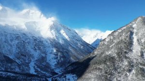 Горы, релакс полёт квадрокоптера