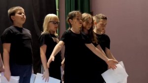 Спектакль средней группы.mp4