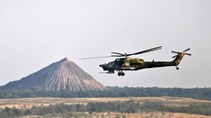 Вертолет Ми-28НМ ударил по расчету беспилотников ВСУ. Лучшее видео из зоны СВО