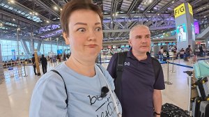 Нас ВЫСЕСИЛИ из квартиры с ВЕЩАМИ! ПРОБЛЕМЫ с багажом, нас не хотят САЖАТЬ на самолёт! Бангкок Влог