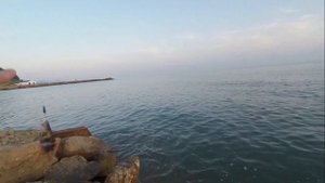 Летняя морская рыбалка в Джубге: спиннинг с берега на Чёрном море!
