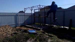 Уличный душ и туалет