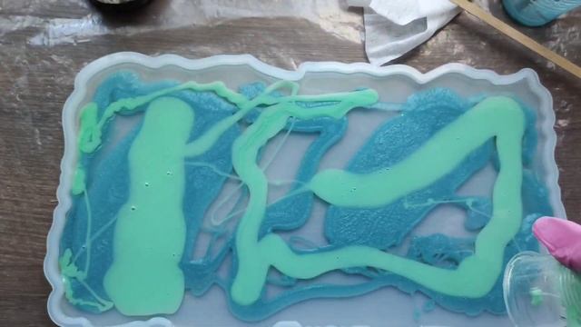 Как я заливала очень красивый поднос из эпоксидки. Экспериментирую с изнанкой смотреть онлайн