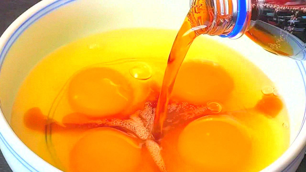 Простой рецепт яичницы, который вас удивит! Вкусный завтрак за 5 минут – подружки в шоке!