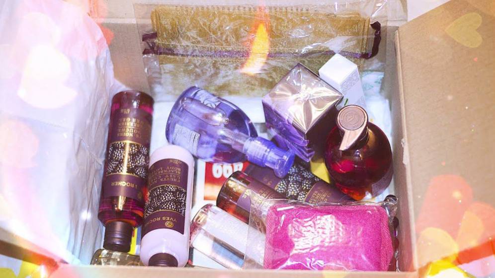 Заказ от ив роше с 2-мя парфюмами в подарок !! : )