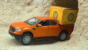 Монстр трак спасает самосвал и Маккуин провалился в глубокую пещеру