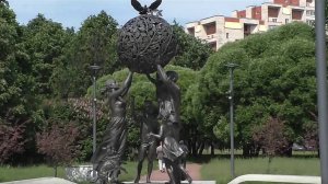 Парк 300 лет Санкт-Петербурга.  Фрагменты. 12 июня 2025.