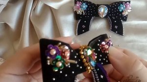 Брошь из бархата и бисера "Бантики"