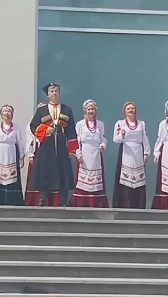 "Синеокая Кубань" (отрывок): народный казачий хор ЦК "Родина" (г. Анапа, 12.06.2025)