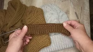 Что вяжу, а где торможу. И МАЛЕНЬКЙ СОВЕТ при наборе петель для шапок с отворотом.