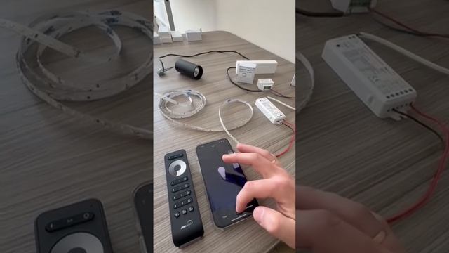 Как соединить подсветку и основное освещение