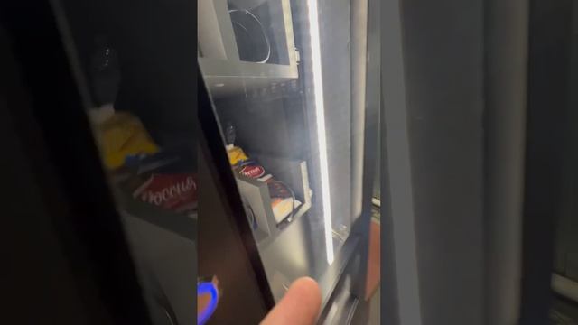 Настольный снековый аппарат