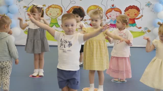 Игра для ясельной группы Бабочки