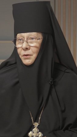 Игуменья Евстолия: Свидетельство об исцелениях о бесновании перед Животворящим Крестом Господним