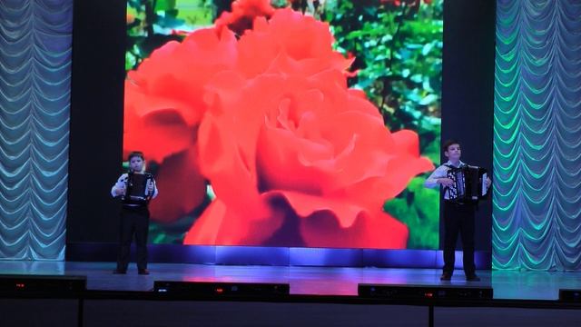 Миллион алых роз