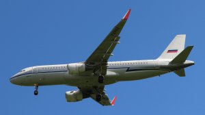 RA-73753   A320-214