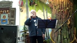 Юрий Криворученко - Там где клён шумит.