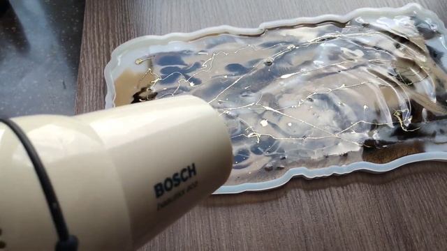 Захотелось залить гламурный поднос из эпоксидной смолы. Золото в интерьере смотреть онлайн