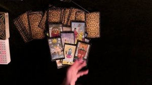 Вернется ли он ( партнер ) ? Таро расклад!