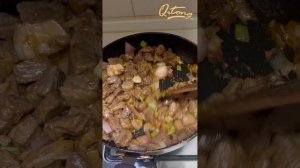Я сама приготовила гуляш! Я ОБОЖАЮ ГУЛЯШ!!!!!🤩🤩