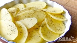 Картофельная запеканка с помидорами и сыром