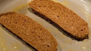 Гренки с яйцом и сыром