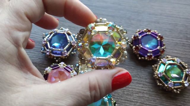 Работаю над заказом. Выполнила половину работы, но уже хочется показать смотреть онлайн